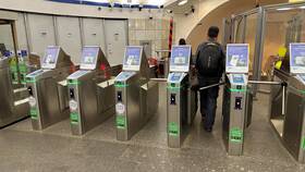 Оплата проезда в метро с помощью QR-кода